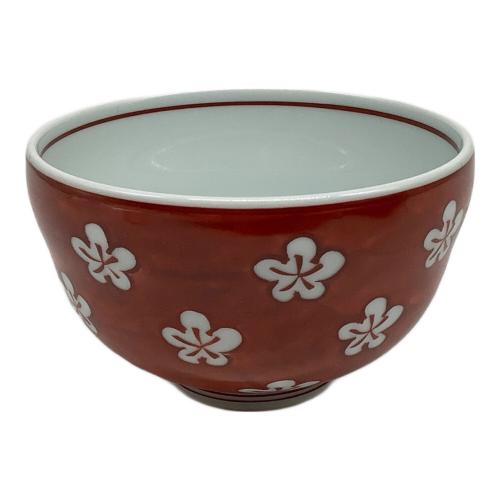 有田焼 (アリタヤキ) 茶碗 赤絵梅紋 源右衛門窯