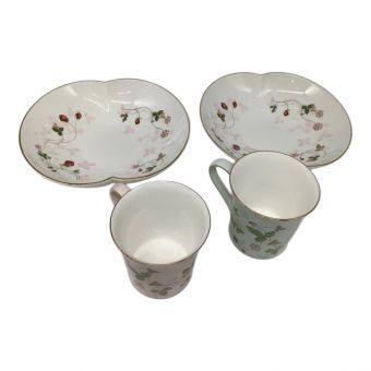 Wedgwood (ウェッジウッド) カップ＆ボウルセット カップ・ボウルS 各2 色違い ワイルドストロベリー 4Pセット