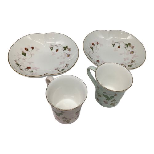Wedgwood (ウェッジウッド) カップ＆ボウルセット カップ・ボウルS 各2 色違い ワイルドストロベリー 4Pセット