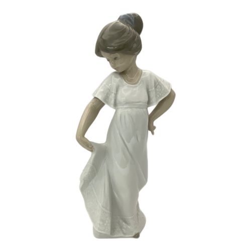 NAO (ナオ) オブジェ なんてかわいい