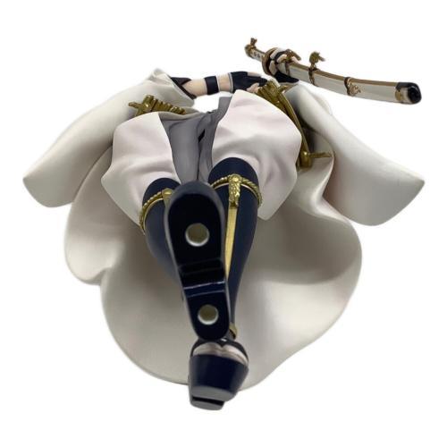 刀剣乱舞 (トウケンランブ) フィギュア 1/8スケール塗装済完成品 鶴丸国永