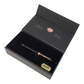 AURORA (アウロラ) 万年筆 ブラック B12 イプシロン