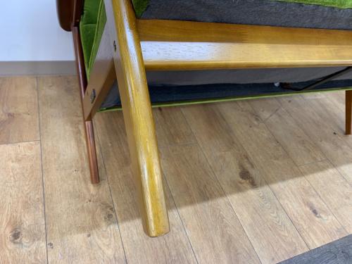 カリモク60 (カリモクロクマル) 2人掛けソファー モケットグリーン Kチェア 2シーター