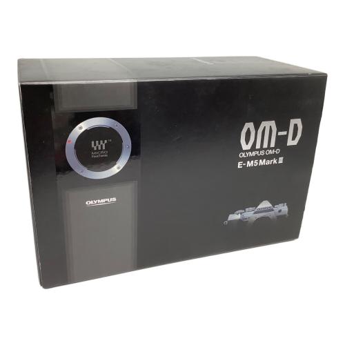 OLYMPUS ミラーレス一眼カメラ レンズキットセット OM-D E-M5 Mark III 2177万画素 マイクロフォーサーズ 専用電池 SDXCカード対応 64～6400 10コマ/1秒 1/32000秒 BJ8A05384