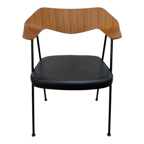 Case Furniture (ケース・ファニチャー) アームチェアー ナチュラル×ブラック 675チェア