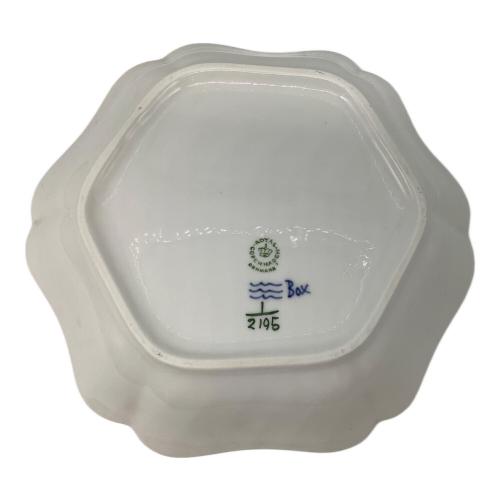 ROYAL COPENHAGEN (ロイヤル・コペンハーゲン) 六角プレート ブルーフルーテッド・プレイン