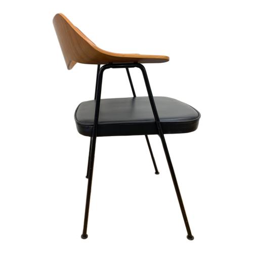 Case Furniture アームチェアー ナチュラル×ブラック 675チェア