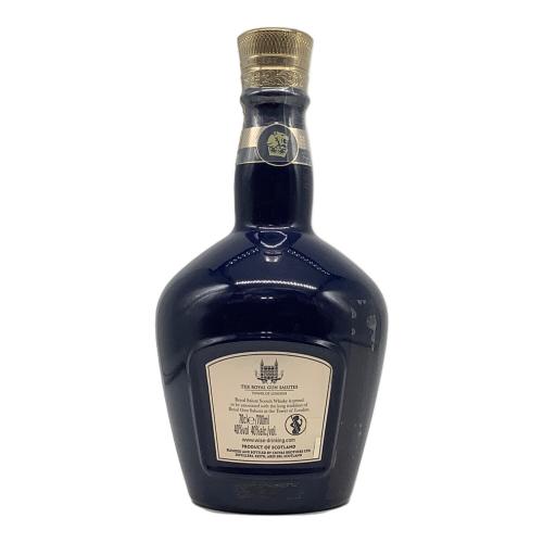 ロイヤルサルート (ROYAL SALUTE) スコッチウィスキー 700ml シグネイチャーブレンド 21年 ブルーボトル 未開封