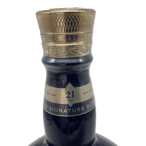 ロイヤルサルート (ROYAL SALUTE) スコッチウィスキー 700ml シグネイチャーブレンド 21年 ブルーボトル 未開封