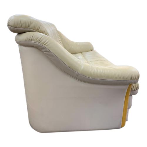 INTER LIVAX 3人掛けソファー ベージュ