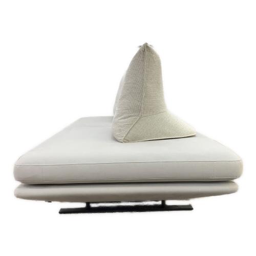 ligne roset (リーンロゼ) 2人掛けソファー  グレー PRADO