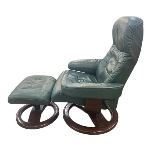 HJELLEGJERDE (イエリアーダ) パーソナルチェア＆オットマン 15 グリーン