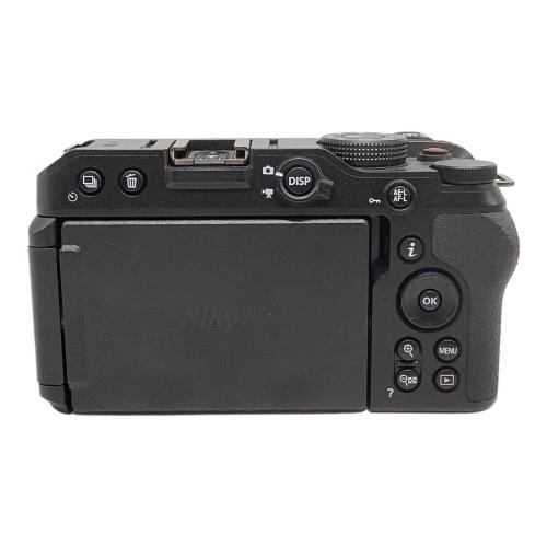 Nikon (ニコン) ミラーレス一眼カメラ DX16-50+DX50-250ダブルズームキット Z30 2151万画素 APS-C 専用電池 ISO100～51200 約5コマ/秒 1/4000～30秒 -