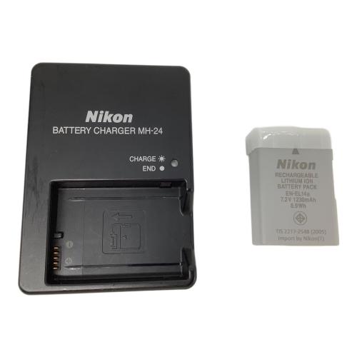 Nikon (ニコン) デジタル一眼レフカメラ D5600 ダブルズームキット