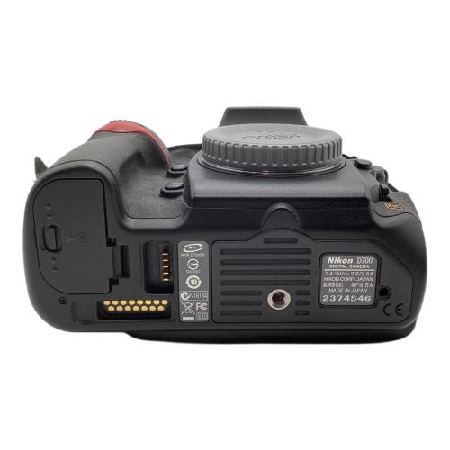 Nikon (ニコン) デジタル一眼レフカメラ D700
