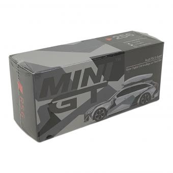 MINIGT (ミニジーティー) アウディ RS 6 アバント シルバーデジタルカモフラージュ ミニカー