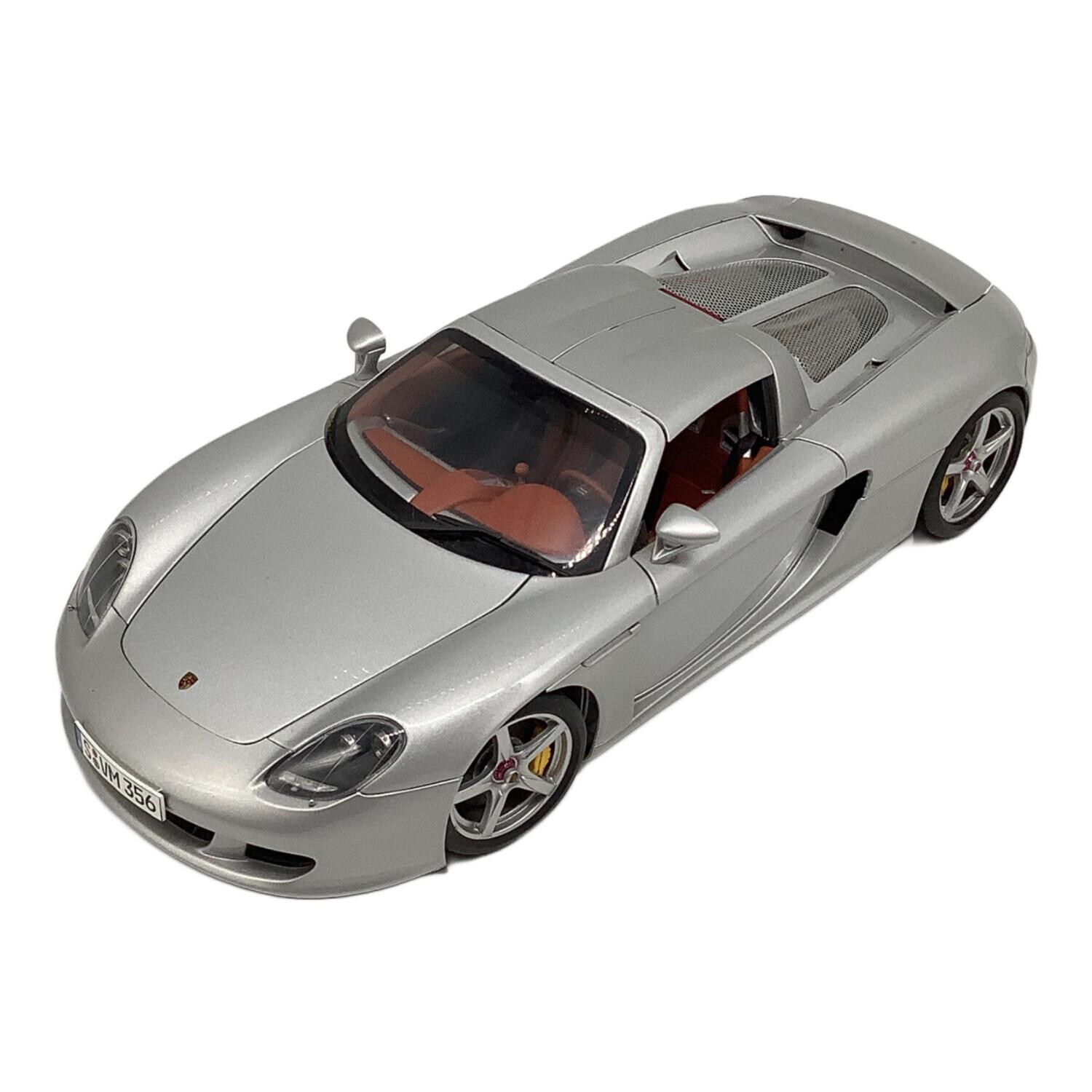 オートアート ポルシェ カレラGT 1/18 AUTOart (オートアート) 1/18 ポルシェ カレラGT ミニカー 運転席右上