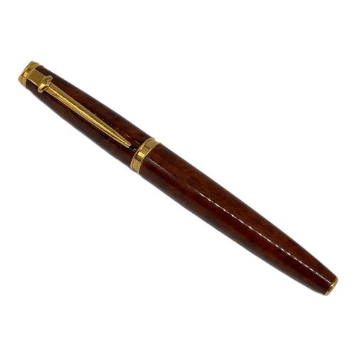 CARAN d'ACHE (カランダッシュ) 万年筆 18C-750