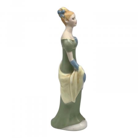 ROYAL DOULTON (ロイヤルドルトン) フィギュリン Lorna｜トレファクONLINE