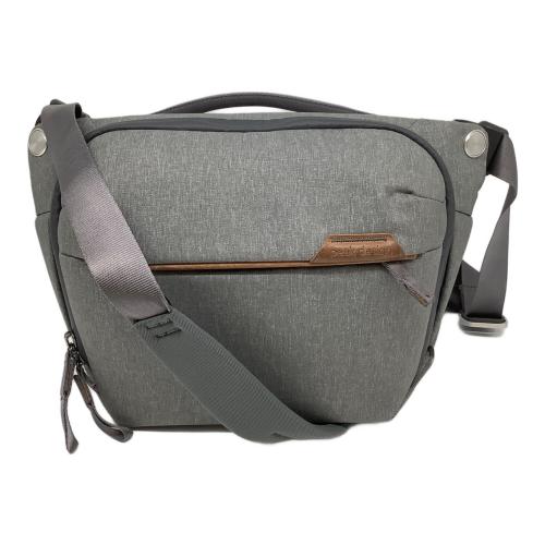 Peak  Design カメラバッグ Everyday Sling