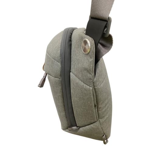 Peak  Design カメラバッグ Everyday Sling