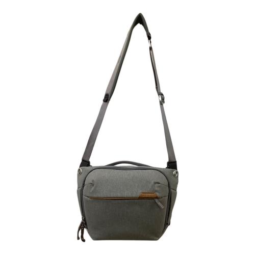 Peak  Design カメラバッグ Everyday Sling