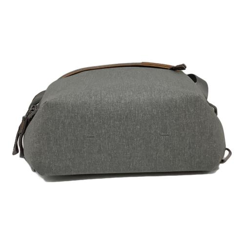 Peak  Design カメラバッグ Everyday Sling