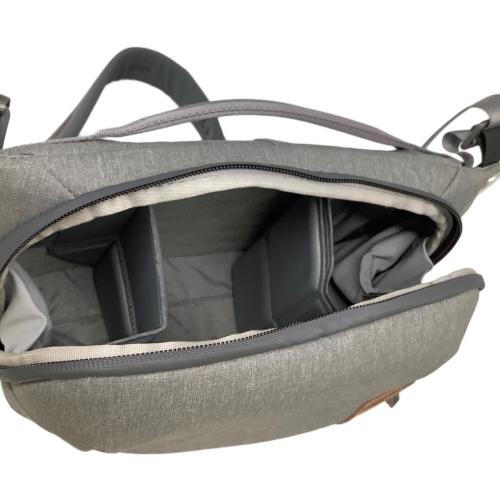Peak  Design カメラバッグ Everyday Sling