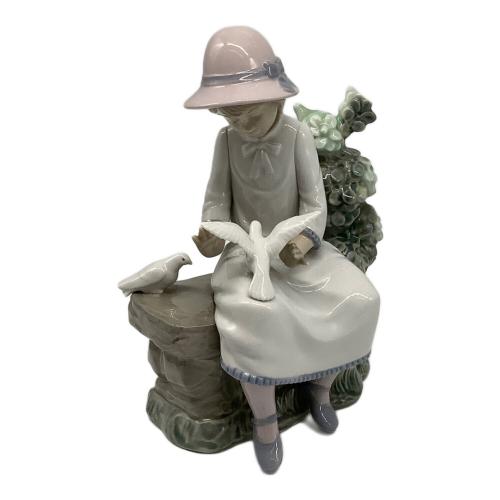 NAO (ナオ) フィギュリン