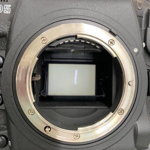 Nikon (ニコン) デジタル一眼レフカメラ D5｜トレファクONLINE