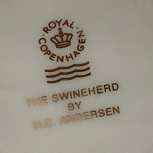 ROYAL COPENHAGEN (ロイヤル・コペンハーゲン) フィギュリン THE SWINEHERD 本体のみ