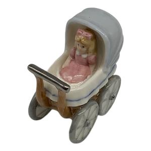 ROYAL COPENHAGEN (ロイヤル・コペンハーゲン) フィギュリン 乳母車 292