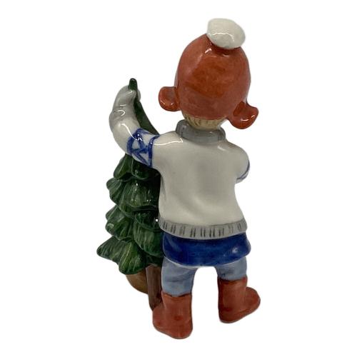 ROYAL COPENHAGEN (ロイヤル・コペンハーゲン) フィギュリン 少女とツリー 264