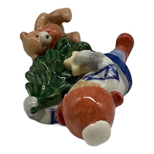 ROYAL COPENHAGEN (ロイヤル・コペンハーゲン) フィギュリン 少女とツリー 264