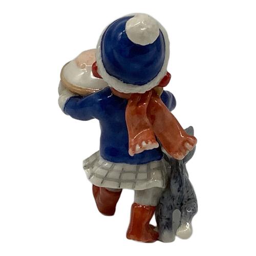 ROYAL COPENHAGEN (ロイヤル・コペンハーゲン) フィギュリン 少女とネコ 262