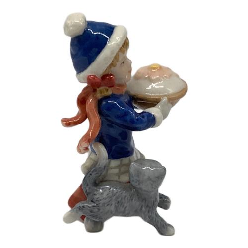 ROYAL COPENHAGEN (ロイヤル・コペンハーゲン) フィギュリン 少女とネコ 262