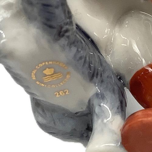 ROYAL COPENHAGEN (ロイヤル・コペンハーゲン) フィギュリン 少女とネコ 262