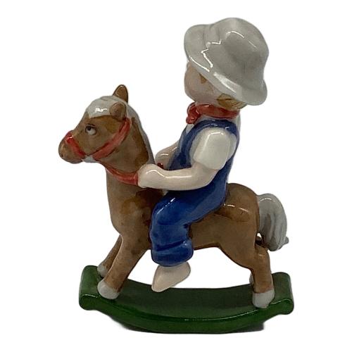 ROYAL COPENHAGEN (ロイヤル・コペンハーゲン) フィギュリン 木馬と少年 265