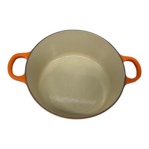 LE CREUSET (ルクルーゼ) 両手鍋 22cm オレンジ