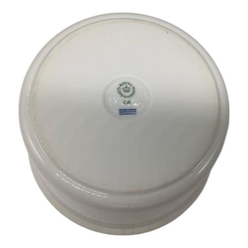 ROYAL COPENHAGEN (ロイヤル・コペンハーゲン) 洋食器 オーブンウェア ホワイトフルーテッド