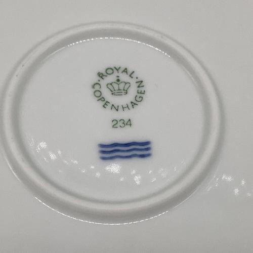 ROYAL COPENHAGEN (ロイヤル・コペンハーゲン) 洋食器 オーブンウェア ホワイトフルーテッド
