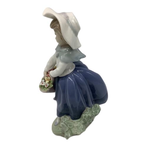 LLADRO (リヤドロ) 置物 きれいな花ばかり/5222/本体のみ