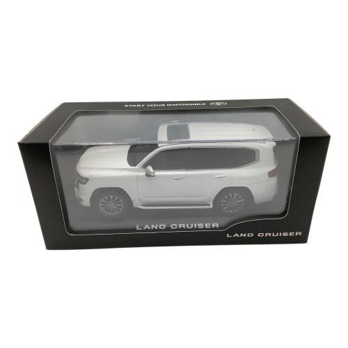 TOYOTA (トヨタ) ランドクルーザー モデルカー 1/30 ダイキャスト製