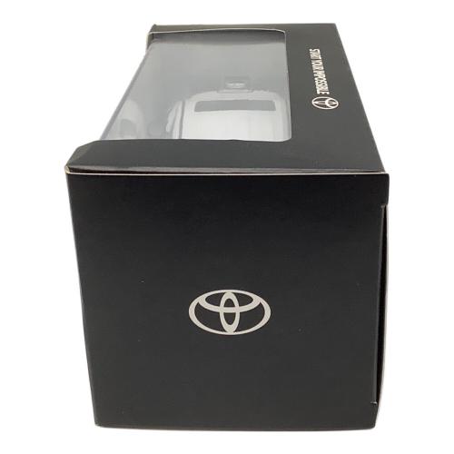 TOYOTA (トヨタ) ランドクルーザー モデルカー 1/30 ダイキャスト製