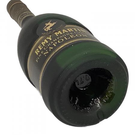 REMY MARTIN CENTAURE XO コニャック XO 700ml｜トレファクONLINE