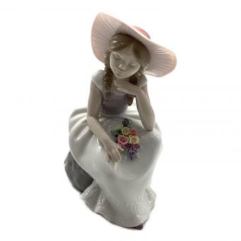 LLADRO (リヤドロ) フィギュリン 春めく季節 01009749