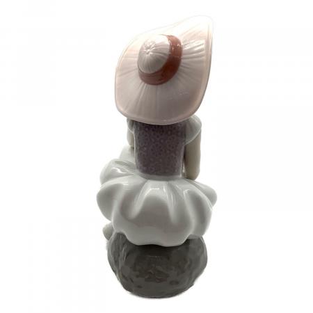LLADRO (リヤドロ) フィギュリン 春めく季節 01009749｜トレファクONLINE