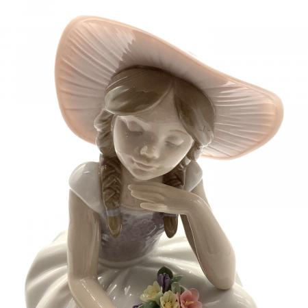 LLADRO (リヤドロ) フィギュリン 春めく季節 01009749｜トレファクONLINE