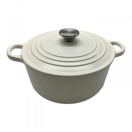 ル・クルーゼ LE CREUSET ココット・ロンド 26cm ホワイト 両手鍋 LE CREUSET (ルクルーゼ) 両手鍋 SIZE 22cm ホワイト ココット・ロンド