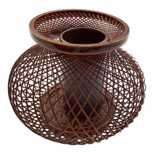 飛騨春慶塗 (ヒダシュンケイヌリ) びく花器